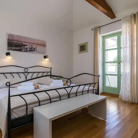 Zelda Comfortable Villa *